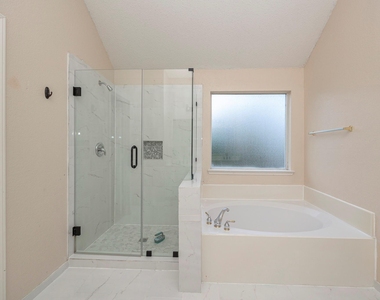 1427 Autumnmist Drive - Photo Thumbnail 29