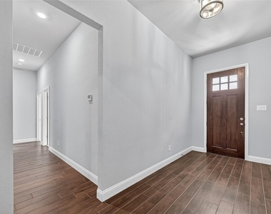 1506 Back Stretch Road - Photo Thumbnail 7