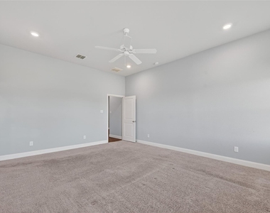 1506 Back Stretch Road - Photo Thumbnail 17