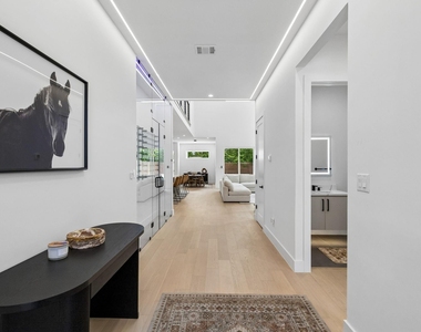 1626 Canada Drive - Photo Thumbnail 17