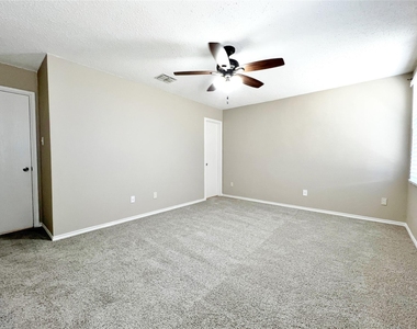 16556 Jasmine Springs Drive - Photo Thumbnail 13