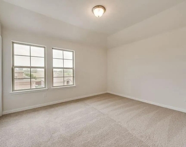 3908 Burks Court - Photo Thumbnail 21
