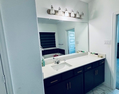 3908 Burks Court - Photo Thumbnail 15