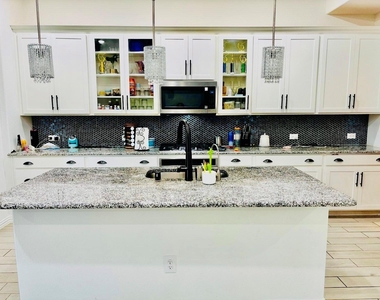 3908 Burks Court - Photo Thumbnail 3