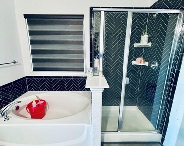 3908 Burks Court - Photo Thumbnail 14