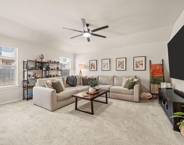 3132 Newfield Court - Photo Thumbnail 7