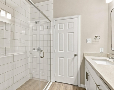 216 Wayside Court - Photo Thumbnail 11