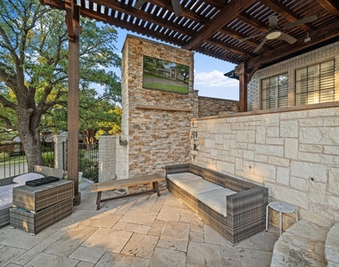 100 Krohn Court - Photo Thumbnail 11