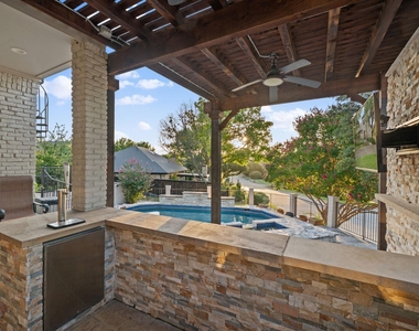 100 Krohn Court - Photo Thumbnail 9