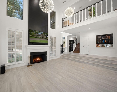 100 Krohn Court - Photo Thumbnail 6