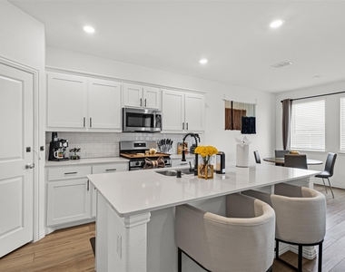 3113 Kaufman Court - Photo Thumbnail 8
