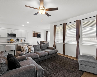 3113 Kaufman Court - Photo Thumbnail 7