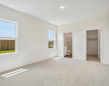 5509 Hastings Lane - Photo Thumbnail 10