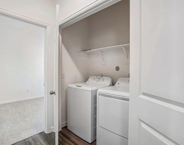 5509 Hastings Lane - Photo Thumbnail 16