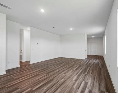 5509 Hastings Lane - Photo Thumbnail 8