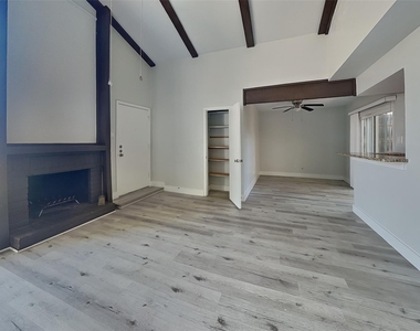 2803 Ursa Circle - Photo Thumbnail 4