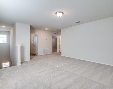 337 Glenwick Lane - Photo Thumbnail 8