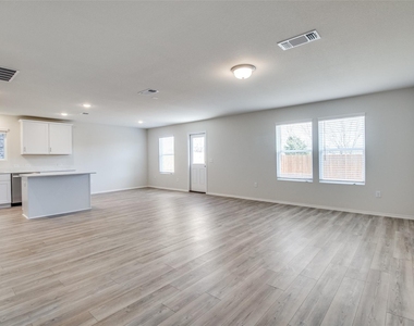 337 Glenwick Lane - Photo Thumbnail 4