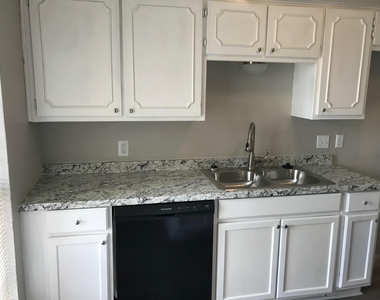 514 Mcqueary Street - Photo Thumbnail 5