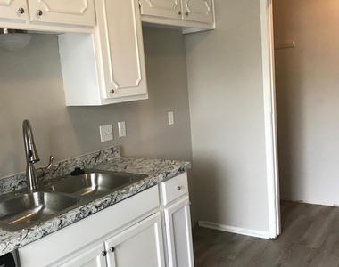 514 Mcqueary Street - Photo Thumbnail 6