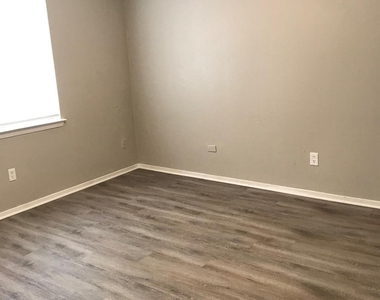 514 Mcqueary Street - Photo Thumbnail 8