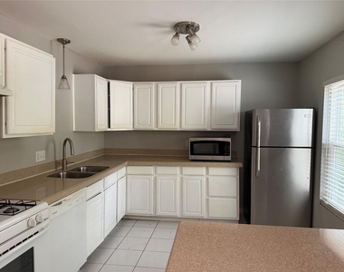 4233 Alamo - Photo Thumbnail 1