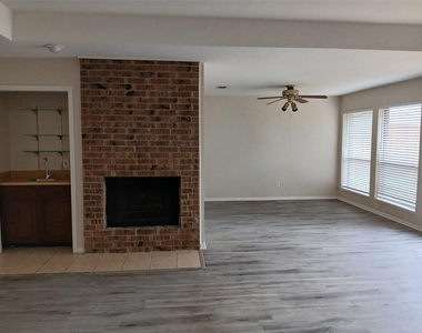133 Oakbrook - Photo Thumbnail 17