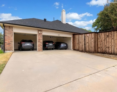 2600 Oakland Hills Drive - Photo Thumbnail 20