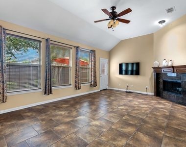 2600 Oakland Hills Drive - Photo Thumbnail 7