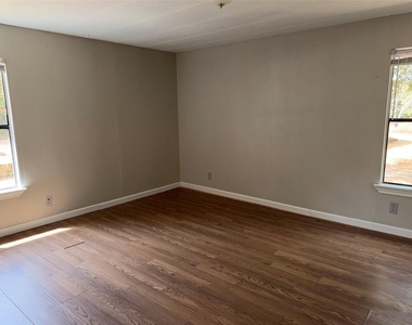 613 Private Road 4369 - Photo Thumbnail 4