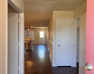 1017 Alexandria Drive - Photo Thumbnail 2