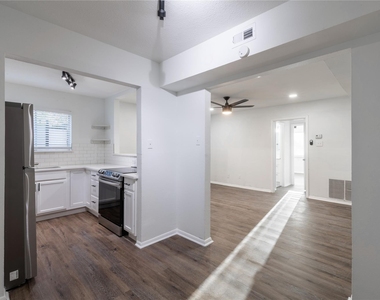 5921 Gaston Avenue - Photo Thumbnail 9