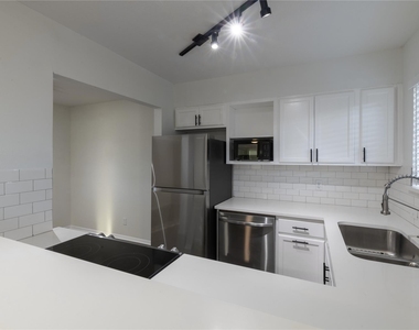 5921 Gaston Avenue - Photo Thumbnail 6