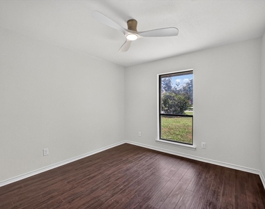 3505 Larkin Lane - Photo Thumbnail 6