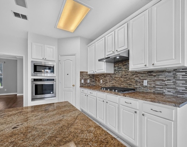 5101 Timberland Parkway - Photo Thumbnail 6
