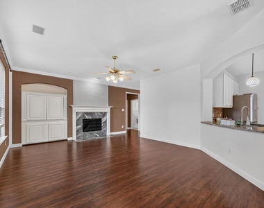 5101 Timberland Parkway - Photo Thumbnail 2