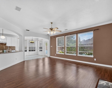 5101 Timberland Parkway - Photo Thumbnail 3