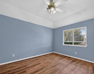 5101 Timberland Parkway - Photo Thumbnail 17