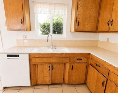 9635 Broadway - Photo Thumbnail 10