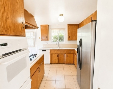 9635 Broadway - Photo Thumbnail 12