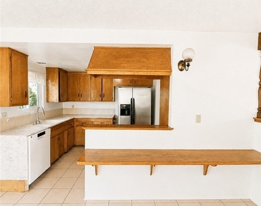 9635 Broadway - Photo Thumbnail 8