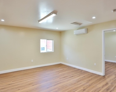 816 Bonita Street - Photo Thumbnail 9
