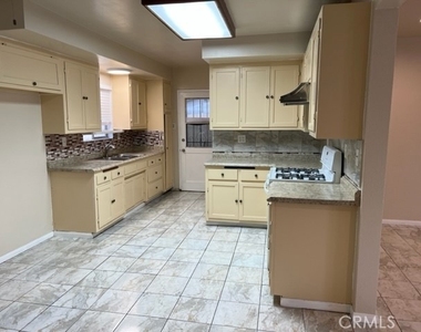 11326 Lower Azusa - Photo Thumbnail 4