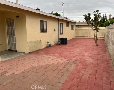 11326 Lower Azusa - Photo Thumbnail 15