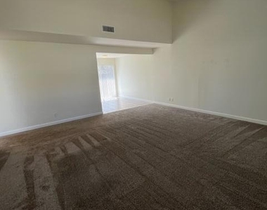 7126 Marmota Street - Photo Thumbnail 7