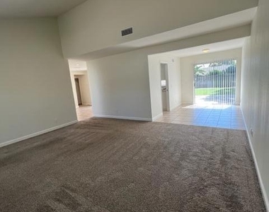 7126 Marmota Street - Photo Thumbnail 8