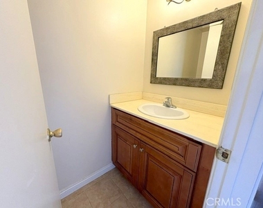 19907 Esquiline Avenue - Photo Thumbnail 5