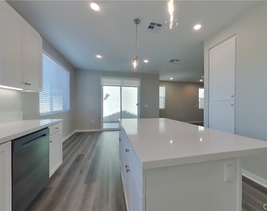 29431 Caribbean Pine Way - Photo Thumbnail 5