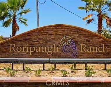 31650 Sweetwater Circle - Photo Thumbnail 33