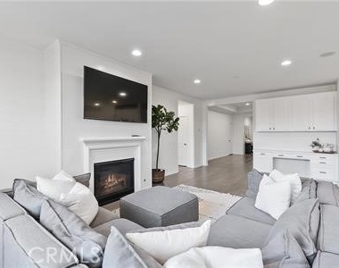 31650 Sweetwater Circle - Photo Thumbnail 10